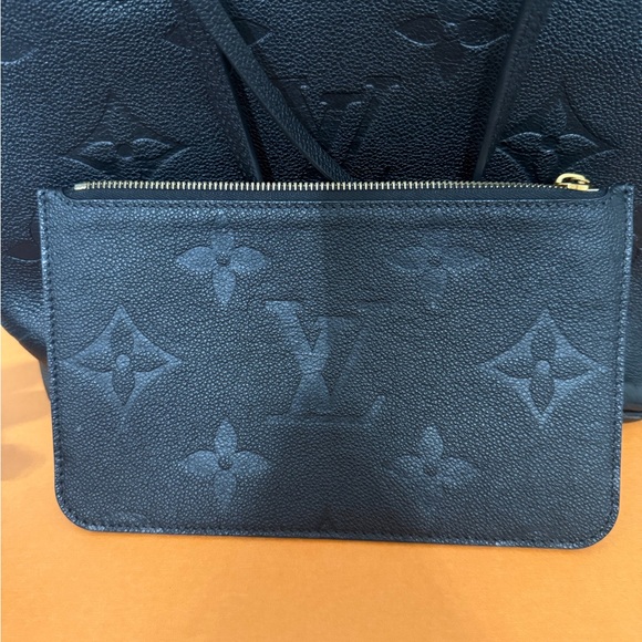 Louis Vuitton Black Monogram Tote and Pouch - Picture 7 of 16